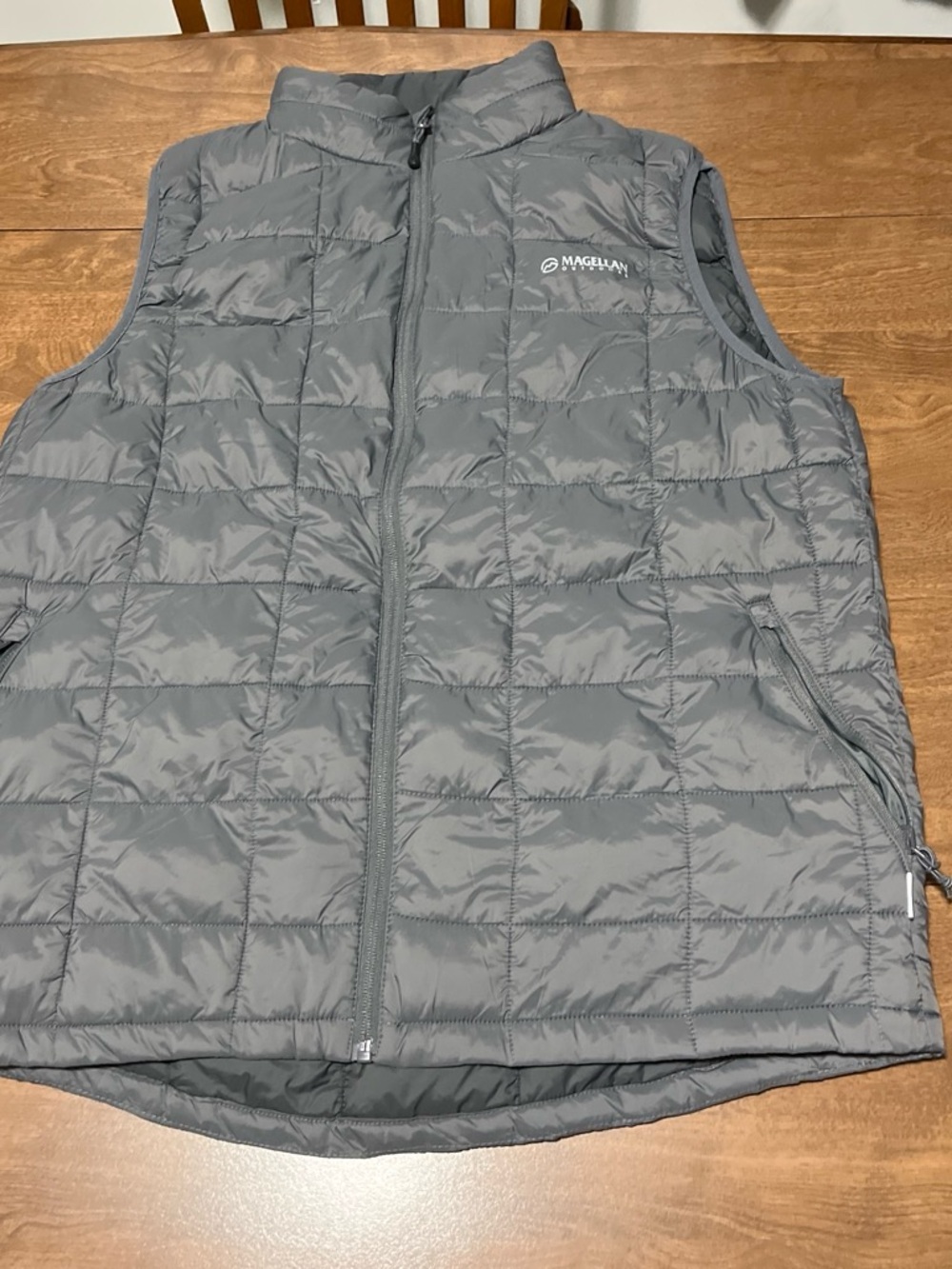 Magellan Outdoors Quilted Puffer Vest in Dark Gray with Blue Label